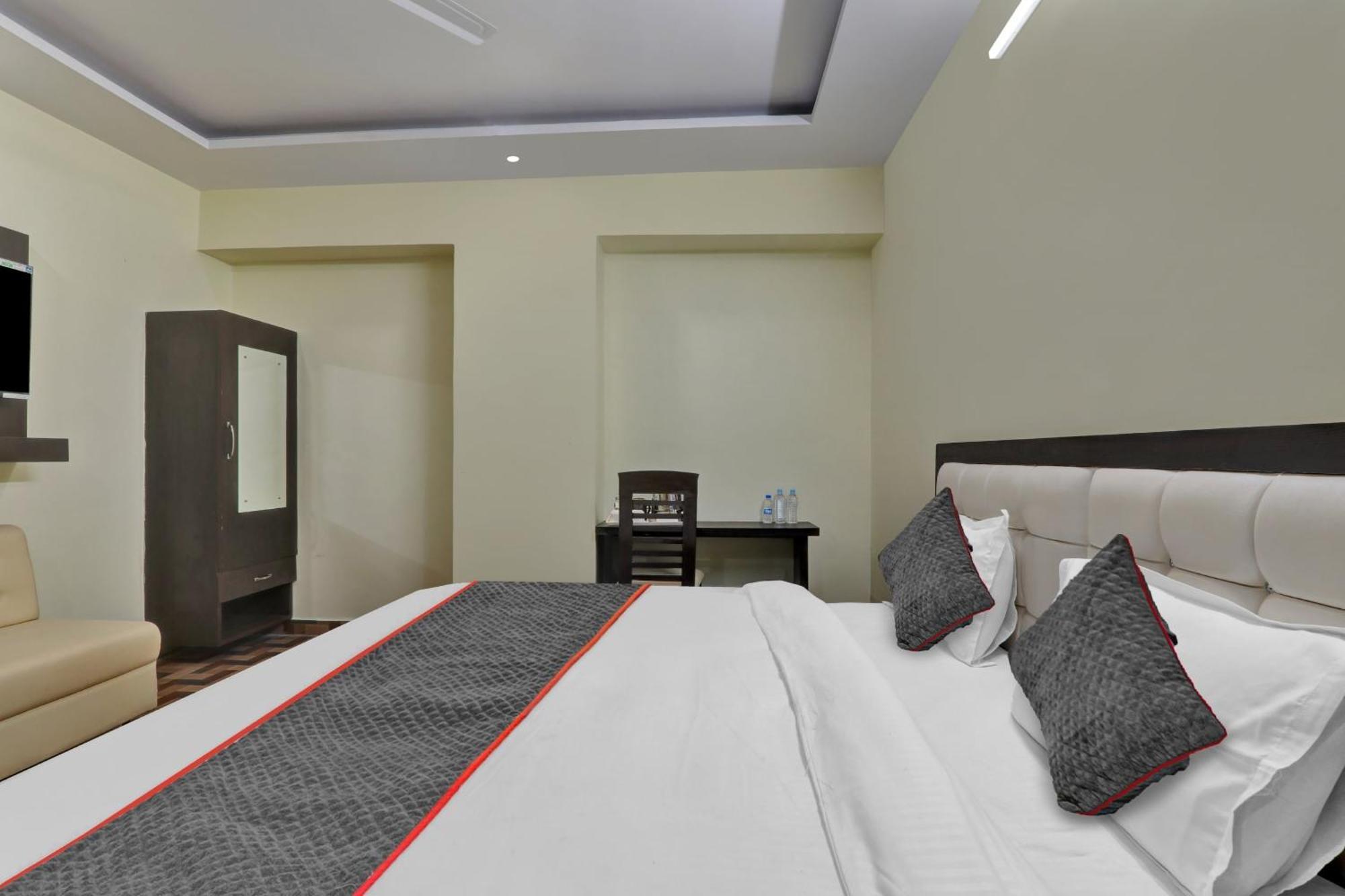 Collection O Starfield Hotel Lucknow Exterior foto